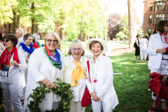 Reunion-2-Sonya-Peters-with-two-alumnae